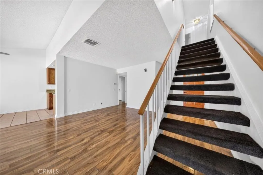 1239 Glenview Lane