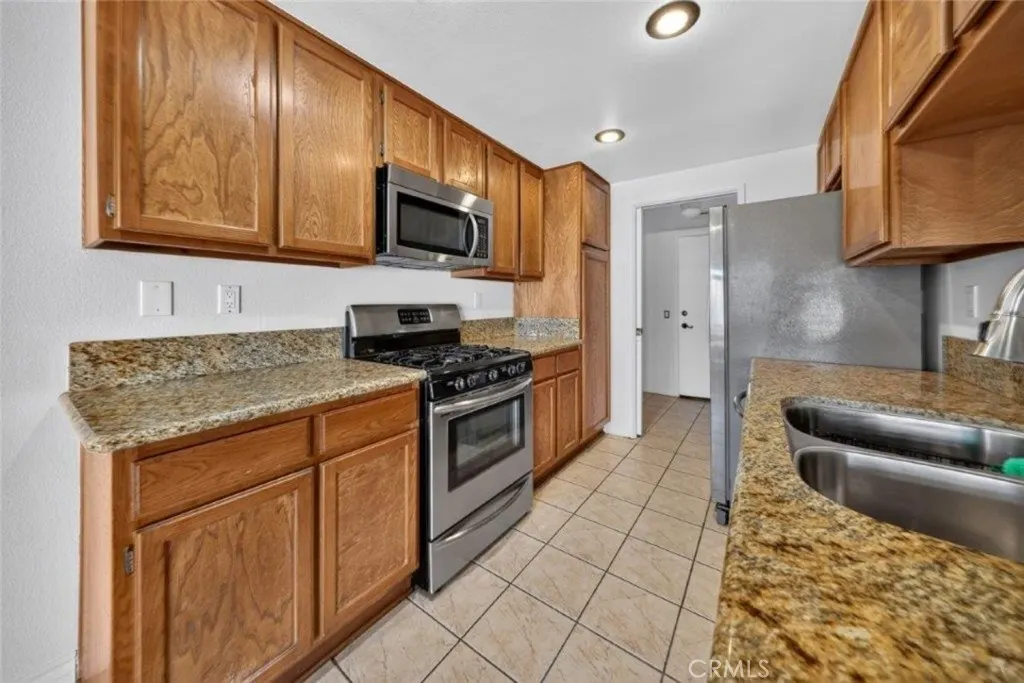 1239 Glenview Lane