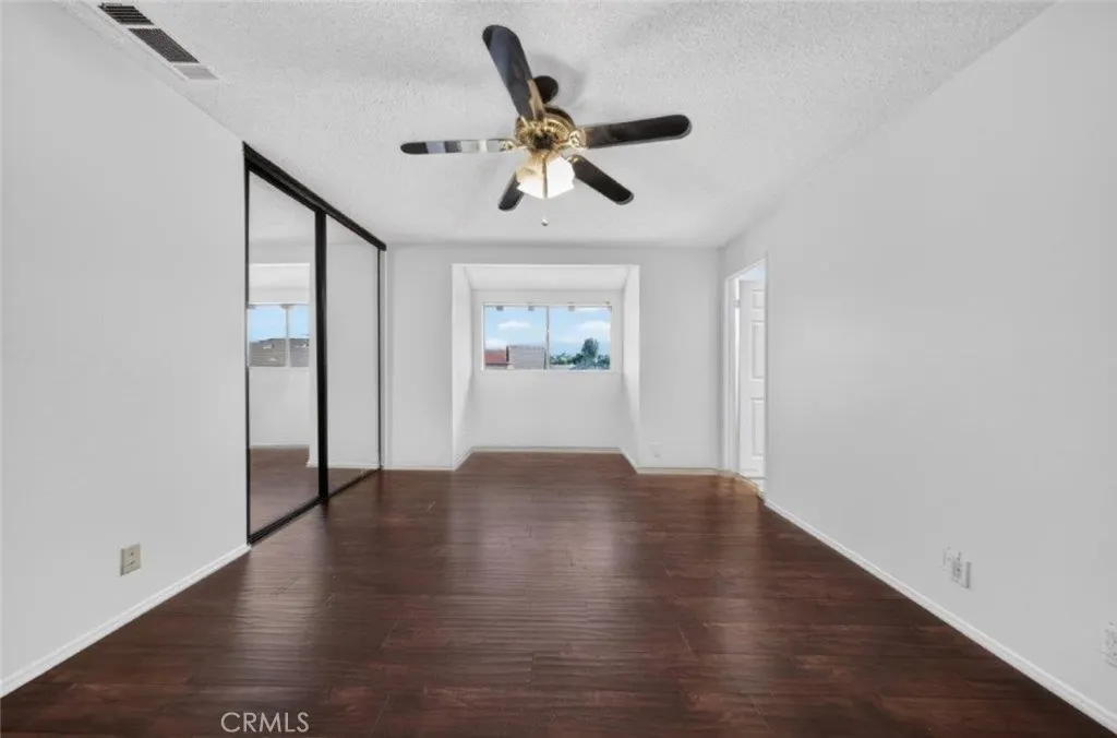 1239 Glenview Lane