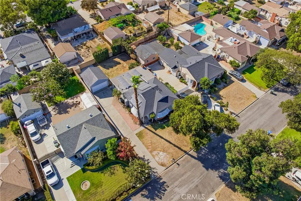 209 N Broadmoor