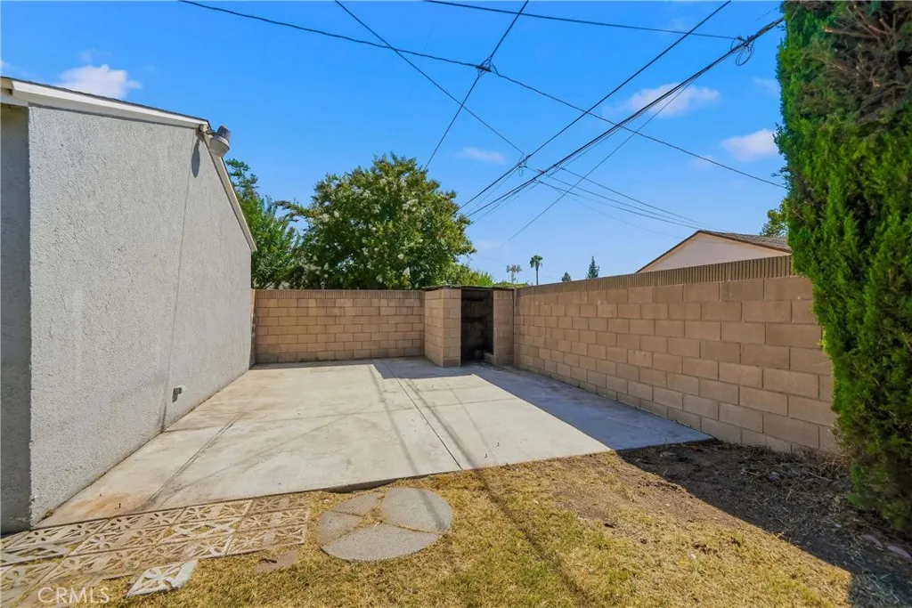 209 N Broadmoor