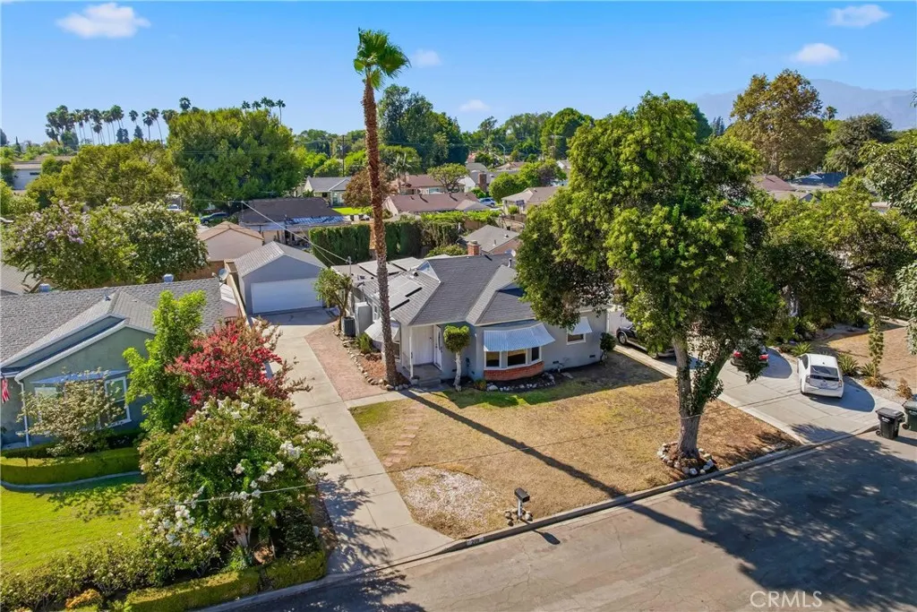 209 N Broadmoor