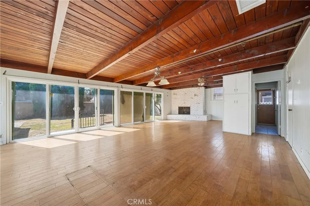 209 N Broadmoor