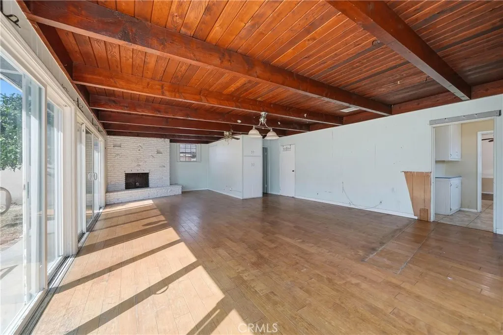 209 N Broadmoor