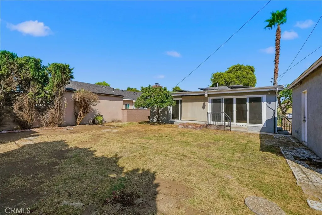 209 N Broadmoor