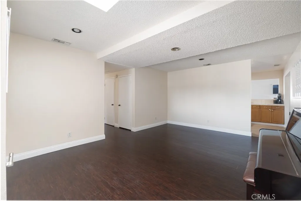 324 N Vincent Avenue