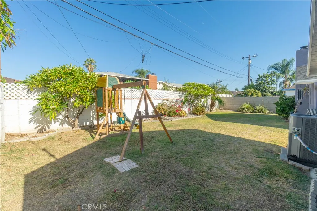 324 N Vincent Avenue
