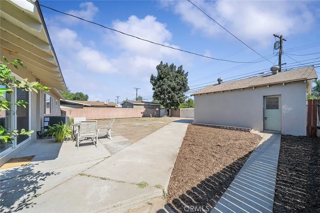 285 E Mckinley Avenue