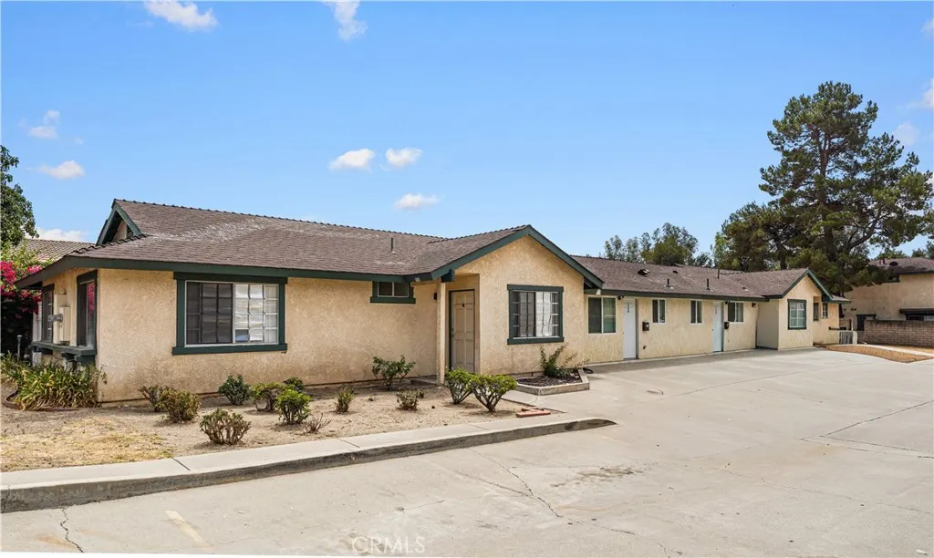 144 150 E Baseline Road