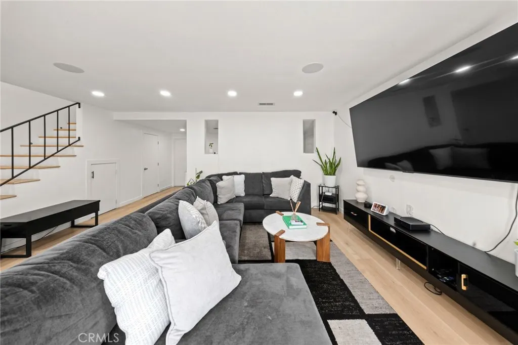 2729 Central Avenue #H