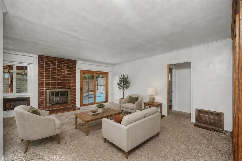 138 N Vecino Avenue