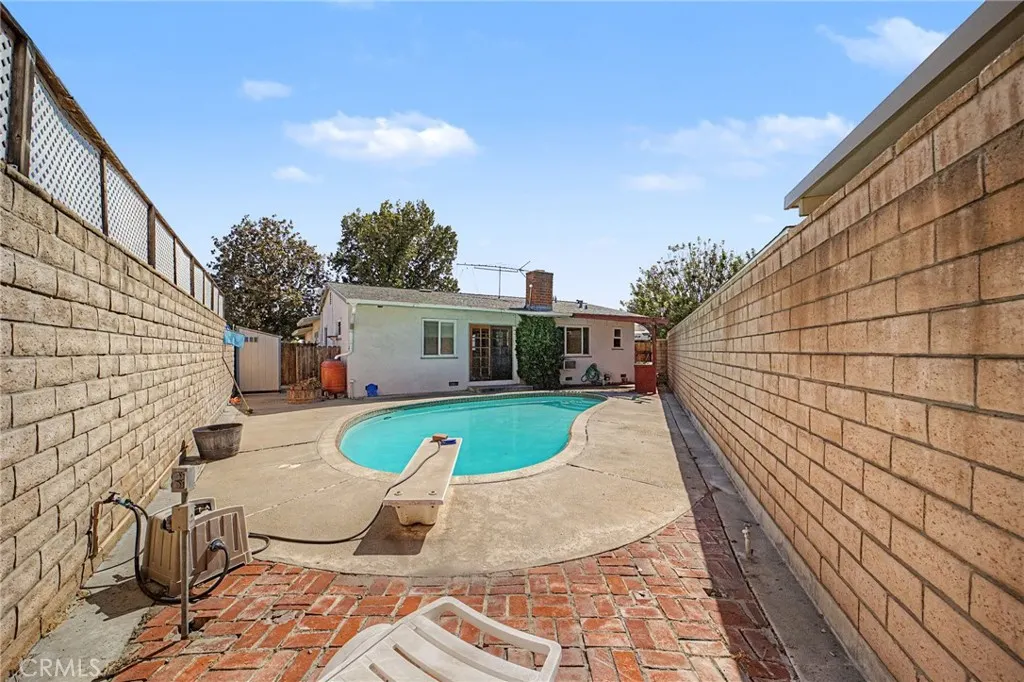 138 N Vecino Avenue