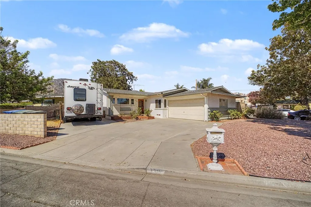 138 N Vecino Avenue