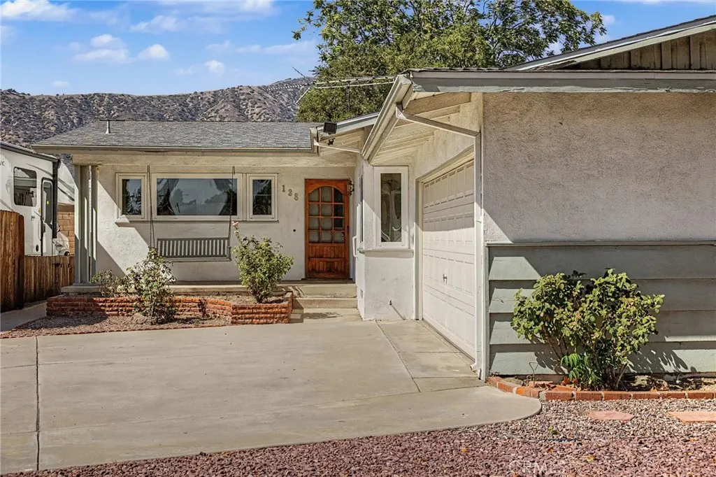 138 N Vecino Avenue