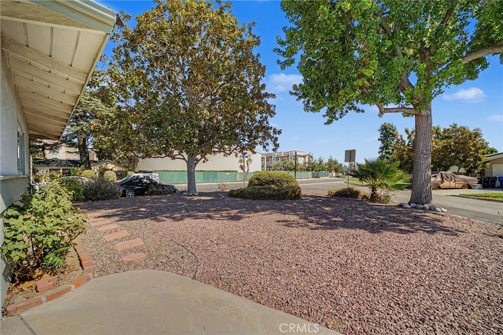 138 N Vecino Avenue