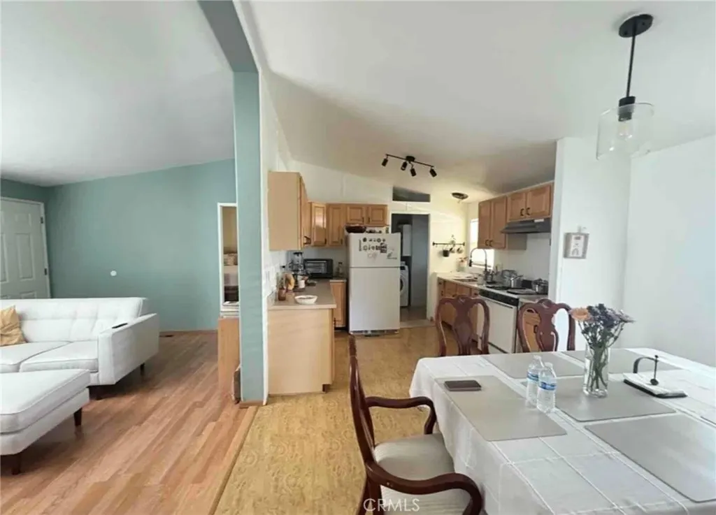 716 N Grand #E2
