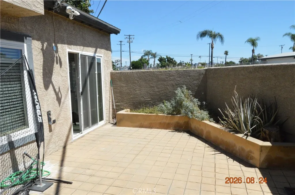 681 N Lark Ellen