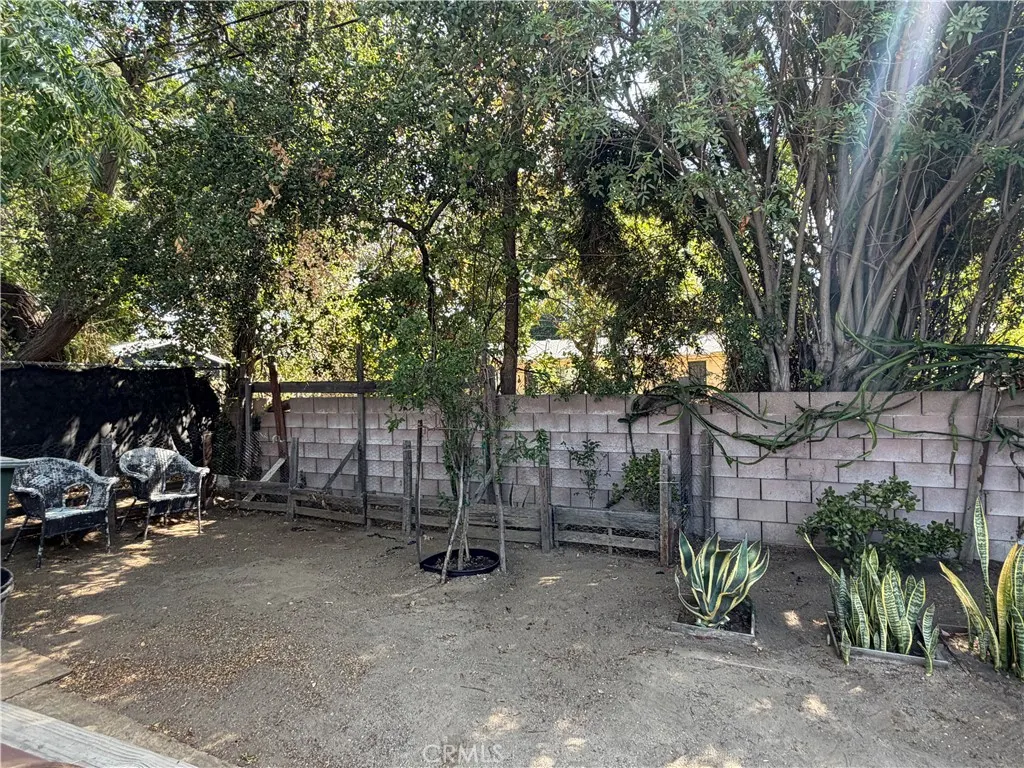 936 N Laurel