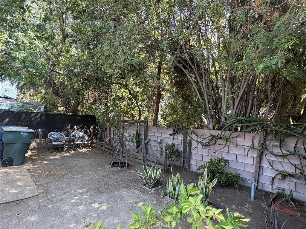 936 N Laurel