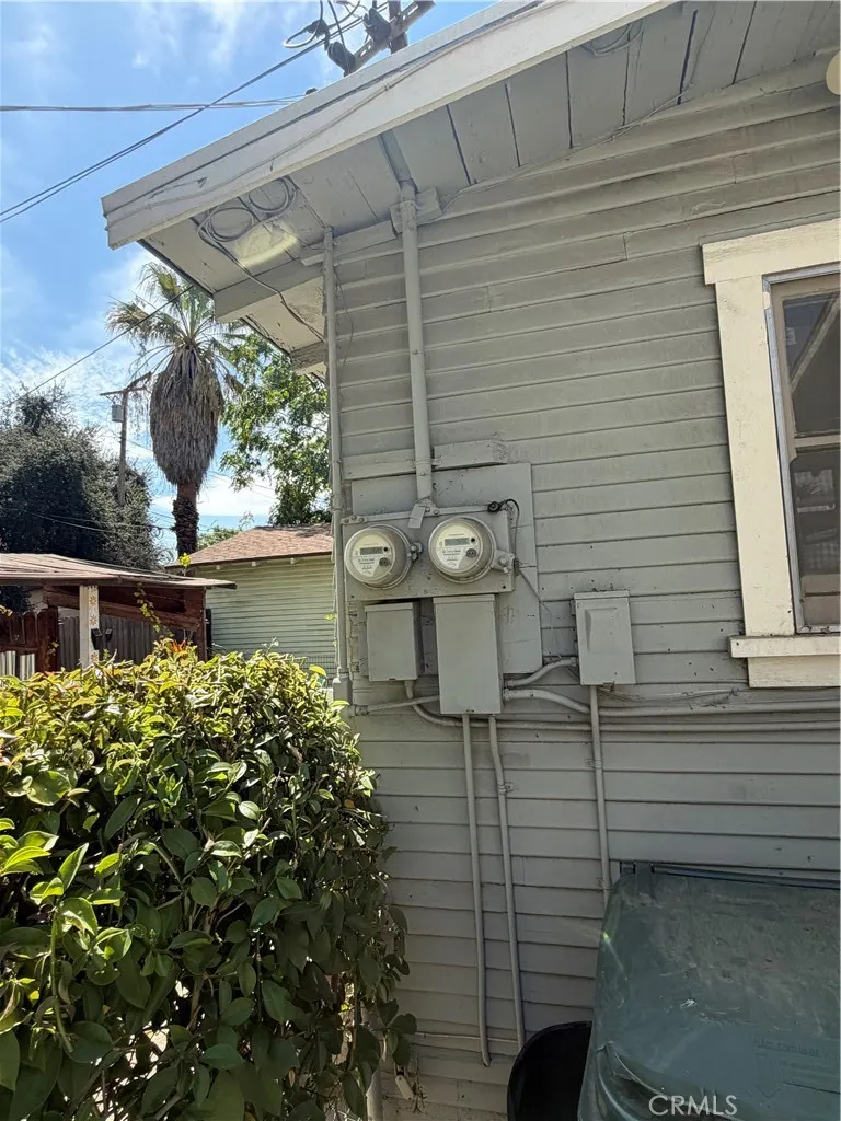 936 N Laurel