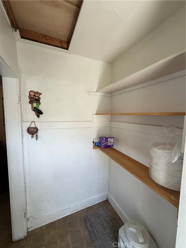 936 N Laurel
