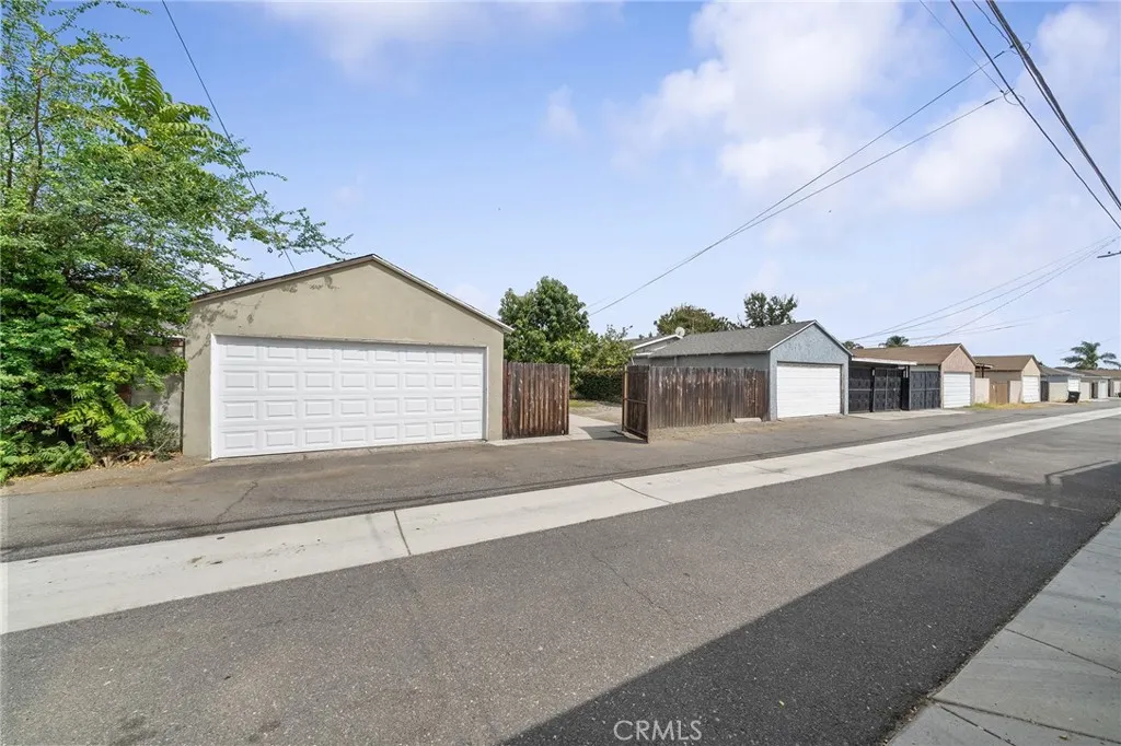 5125 N Landis