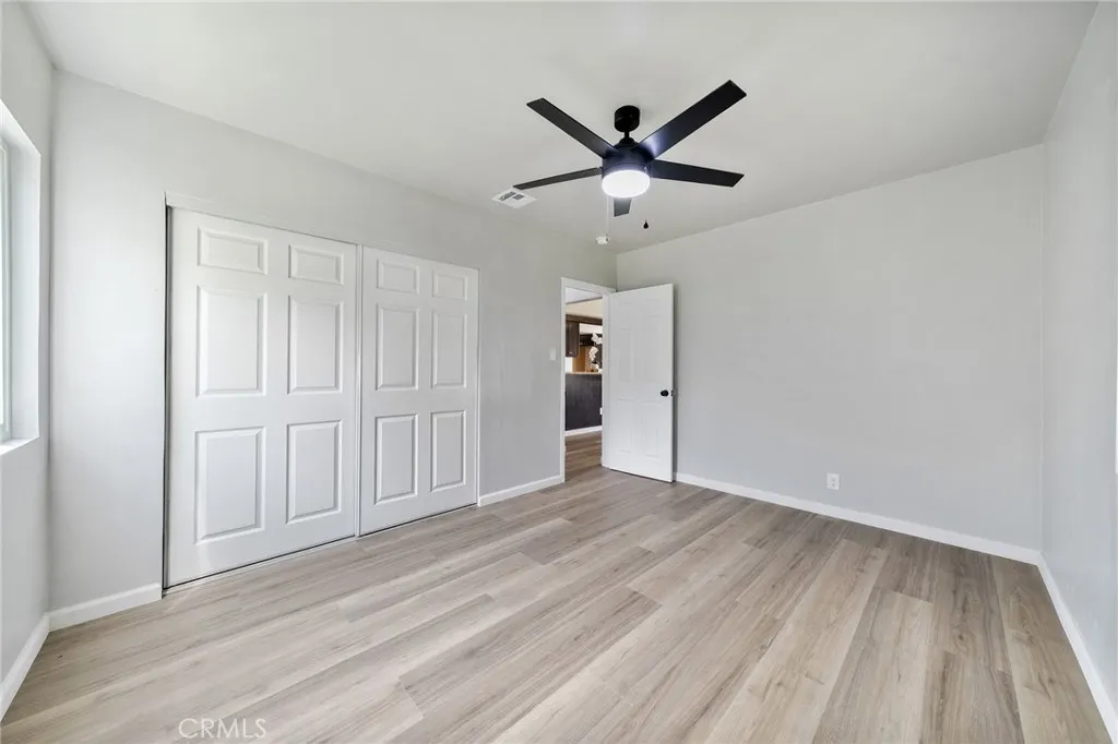 5125 N Landis