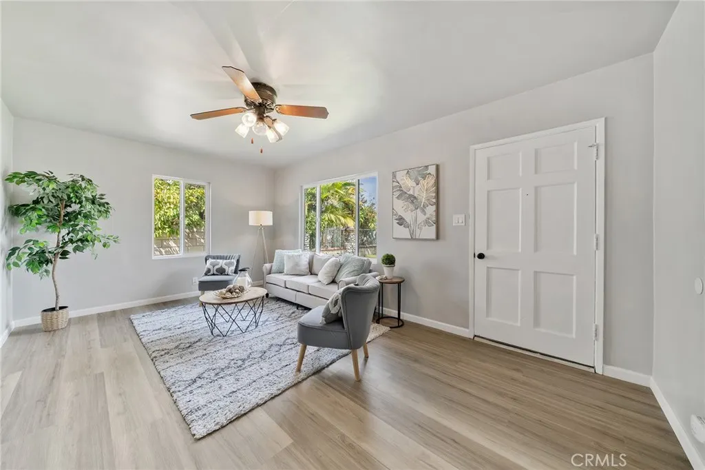 5125 N Landis
