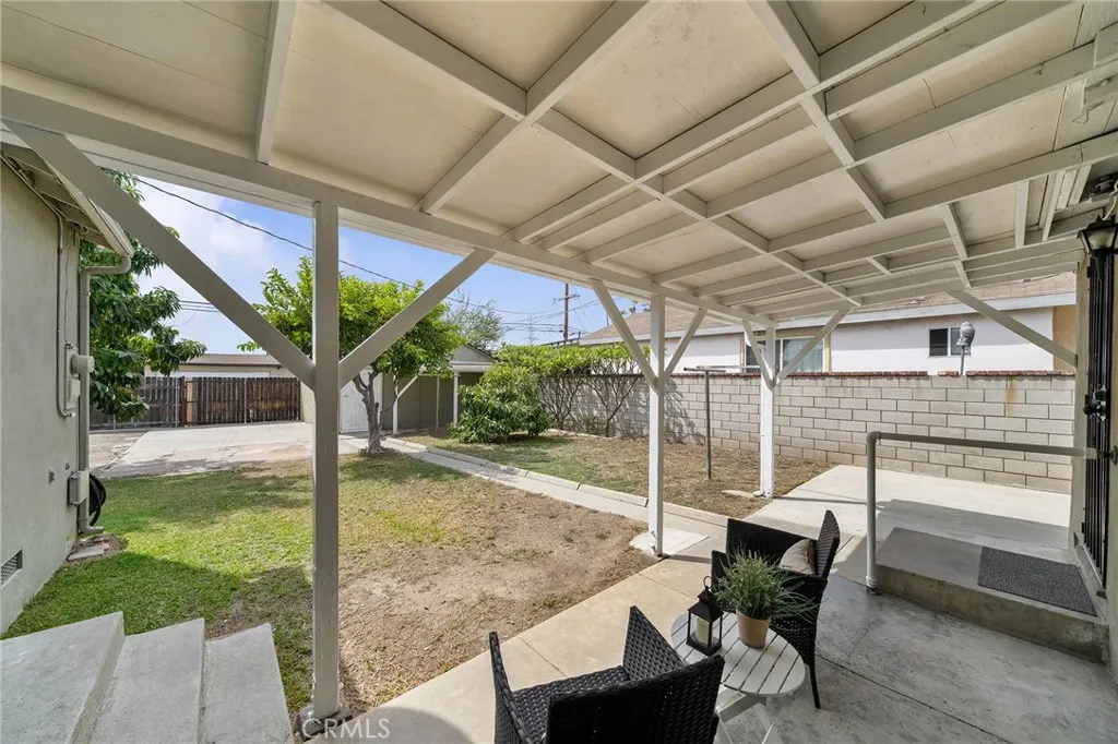 5125 N Landis