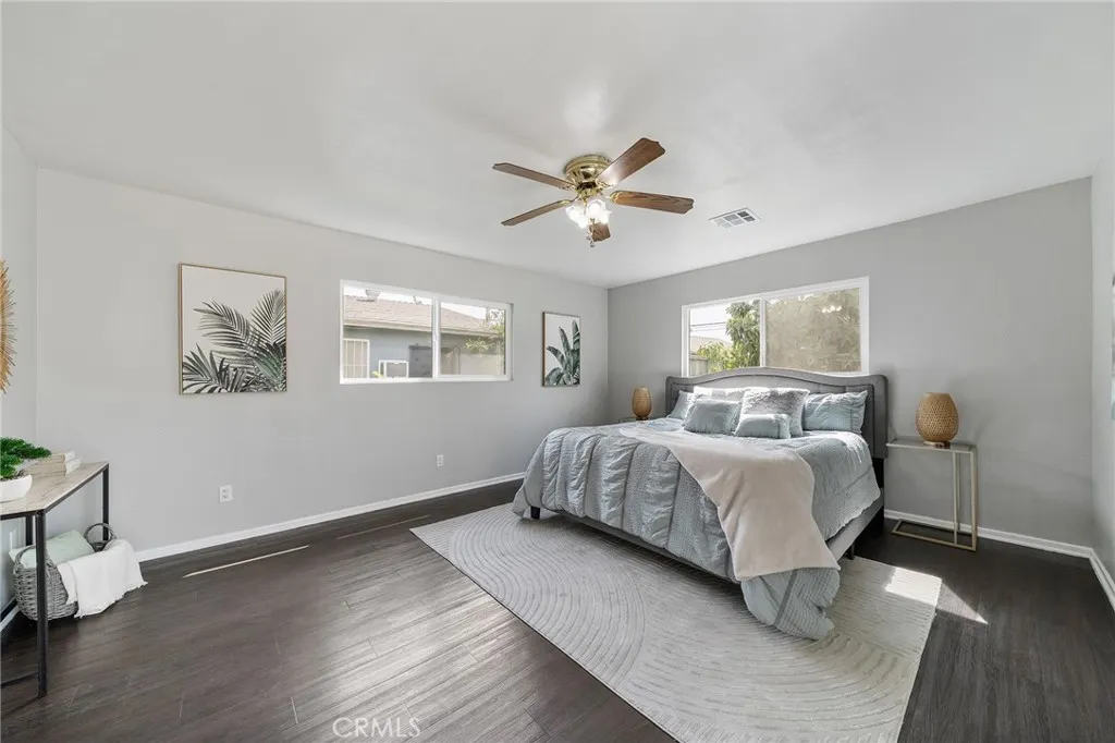 5125 N Landis