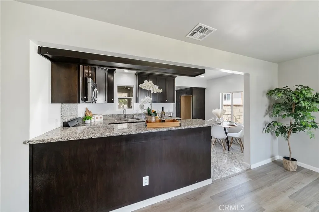 5125 N Landis