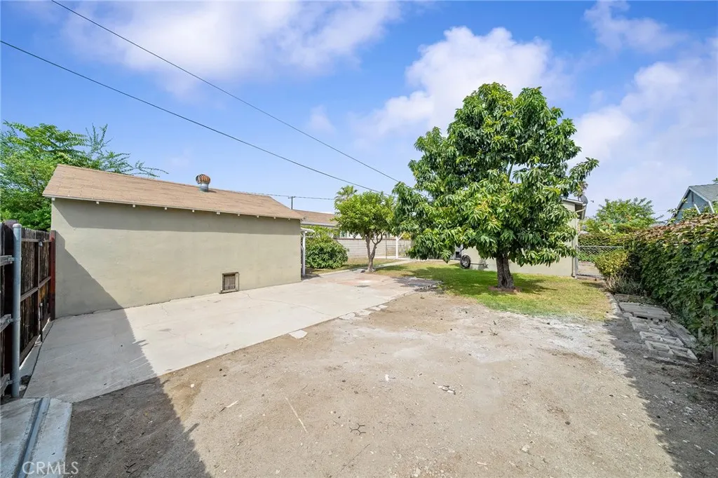 5125 N Landis