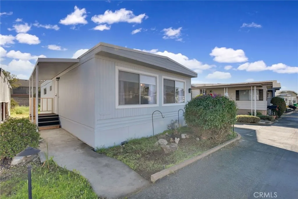 840 E Foothill Boulevard #27