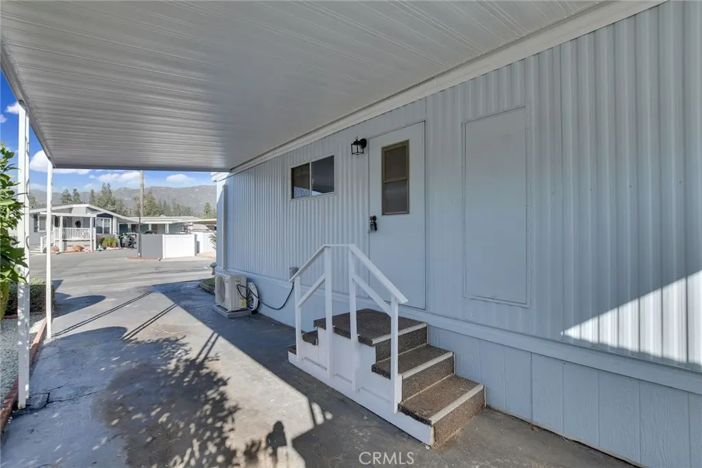 840 E Foothill Boulevard #27