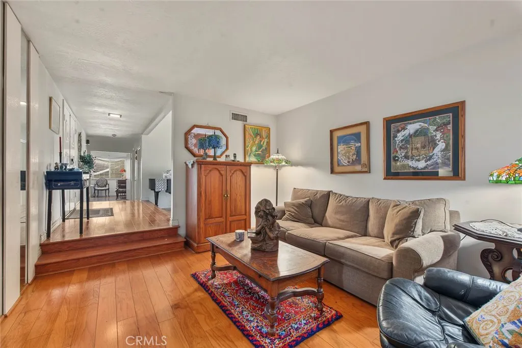 1801 Via Palomares