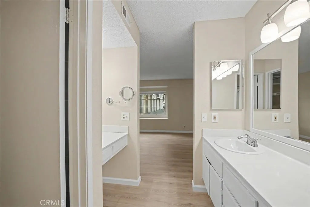 1754 Shady Oaks Court
