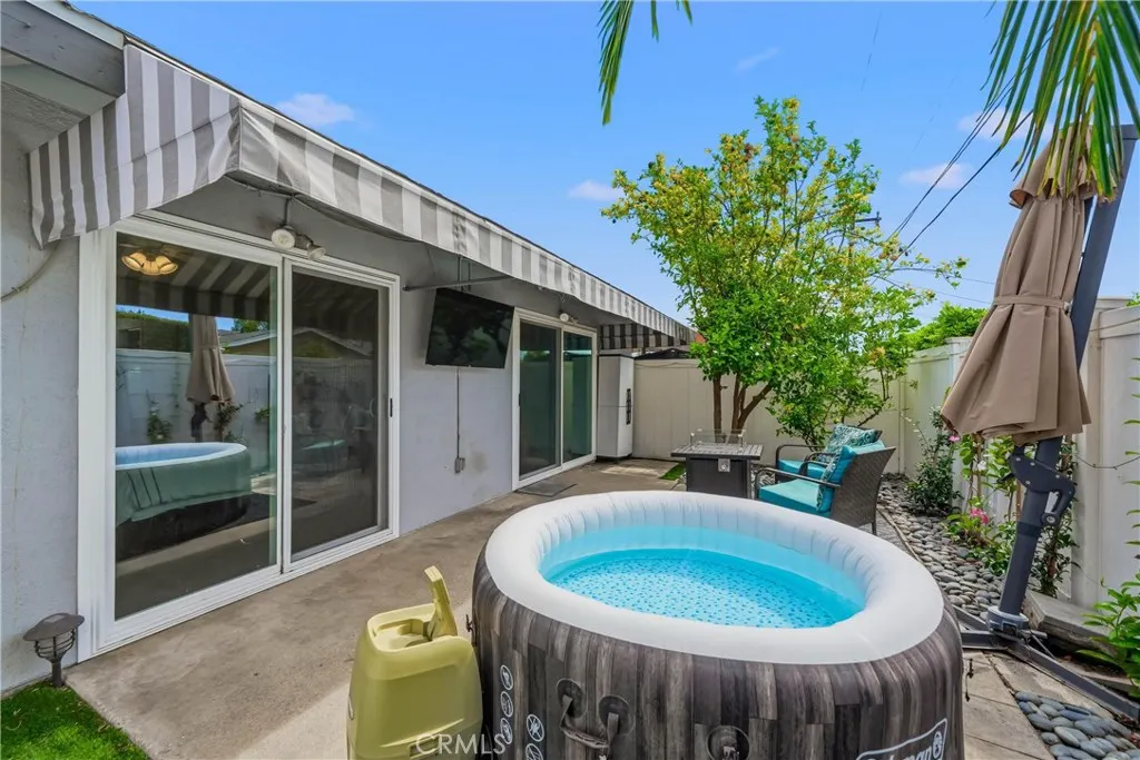 3131 Laurel Avenue #9