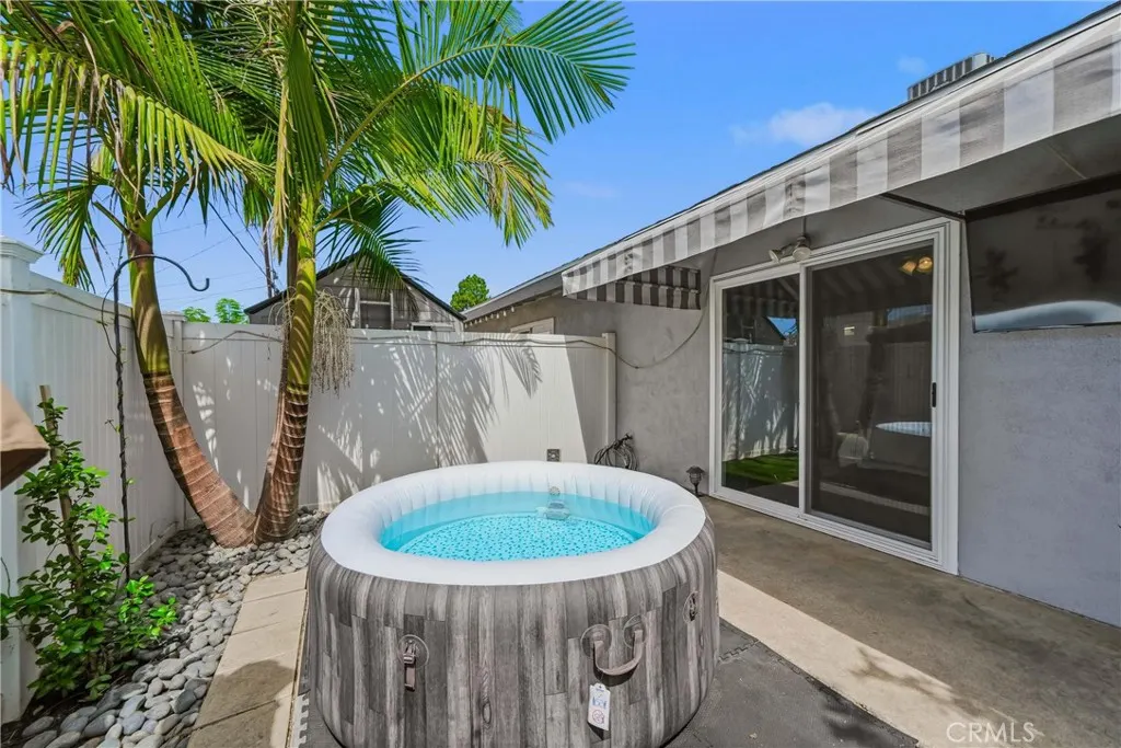 3131 Laurel Avenue #9