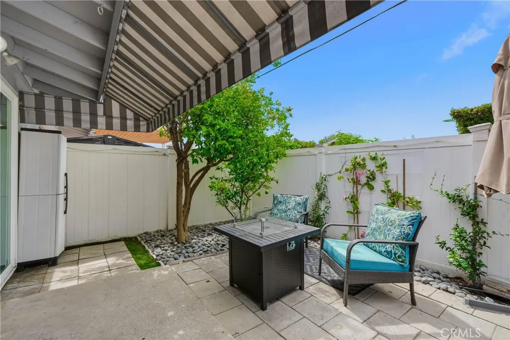 3131 Laurel Avenue #9