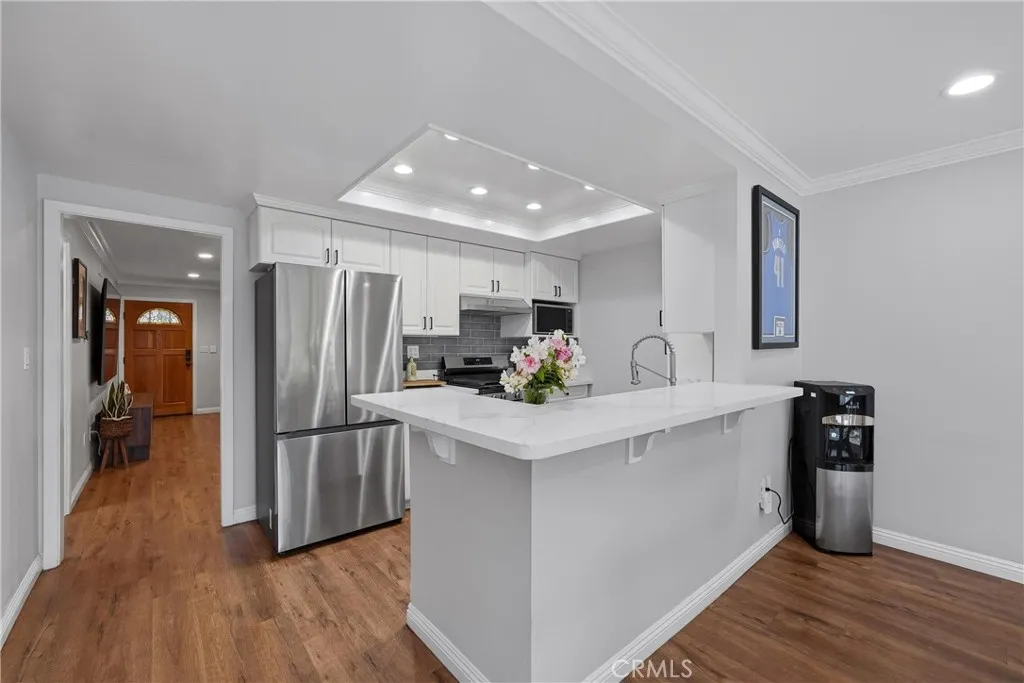 3131 Laurel Avenue #9