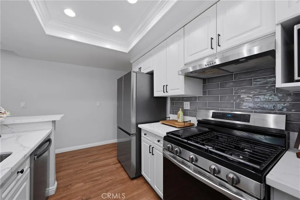 3131 Laurel Avenue #9