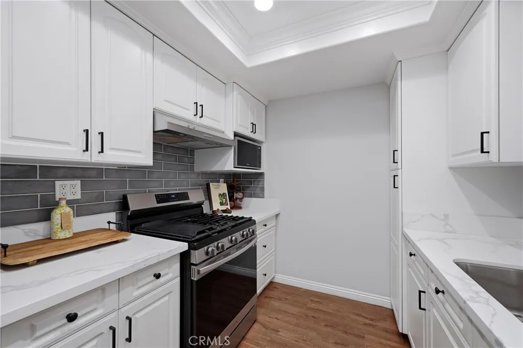 3131 Laurel Avenue #9