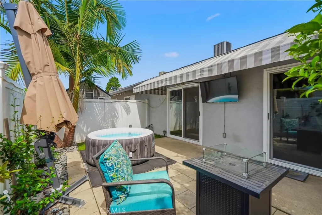 3131 Laurel Avenue #9
