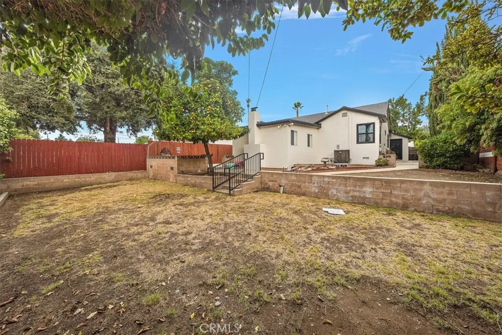556 E. El Morado Court