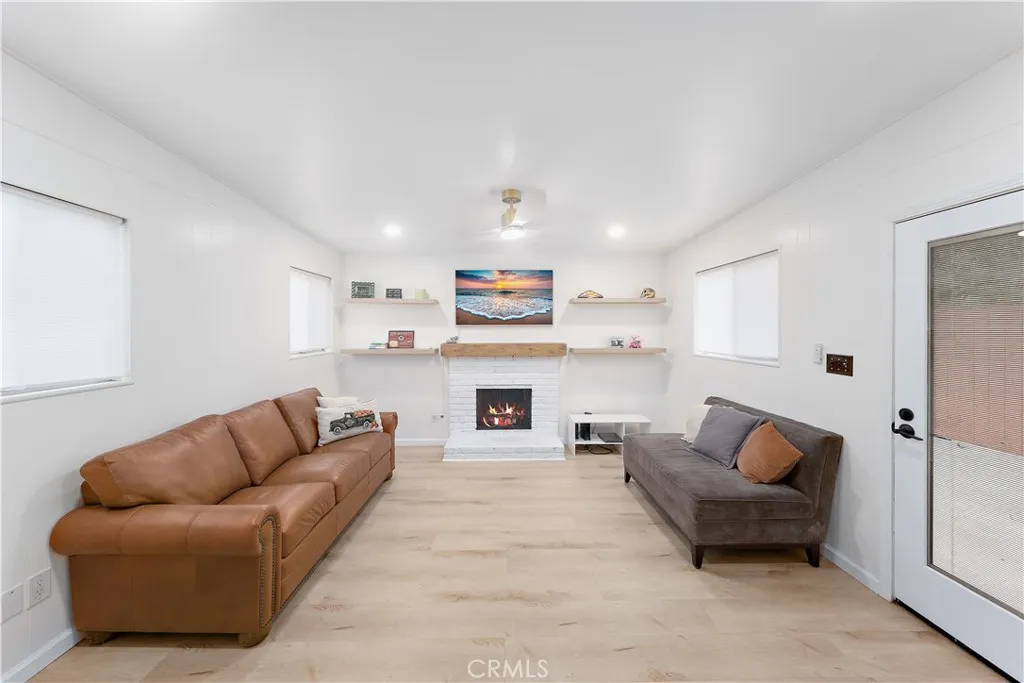 556 E. El Morado Court