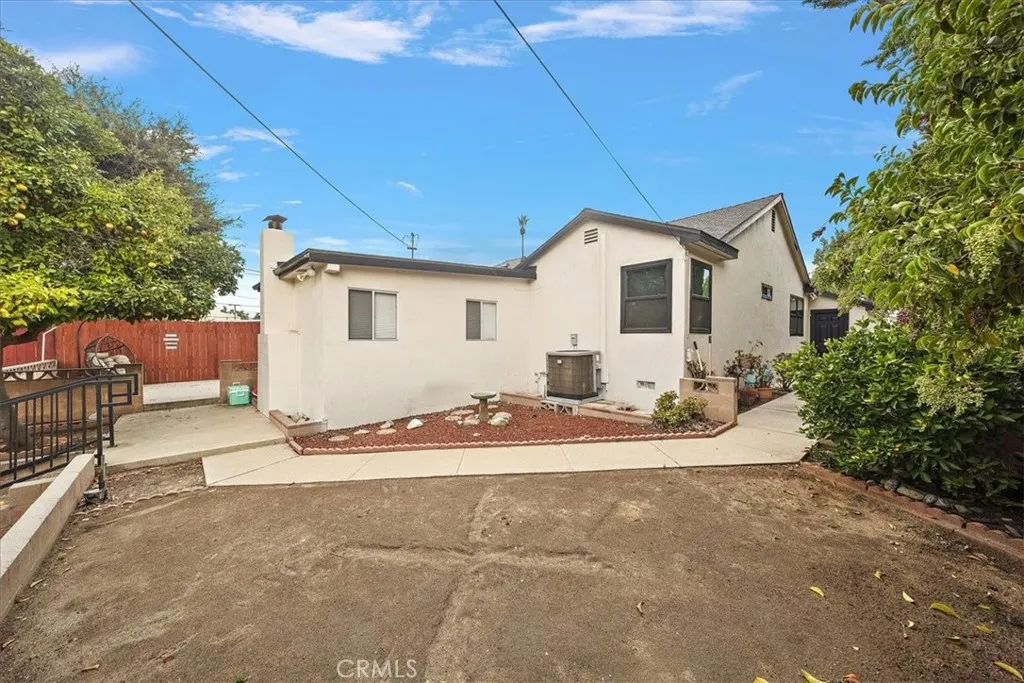 556 E. El Morado Court