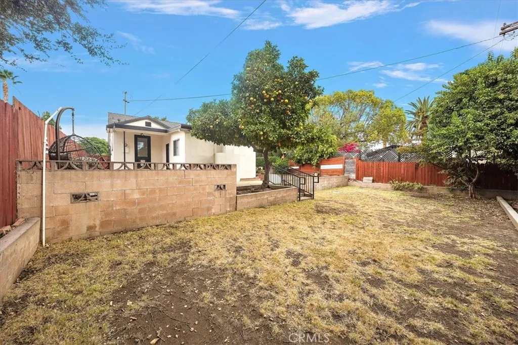 556 E. El Morado Court