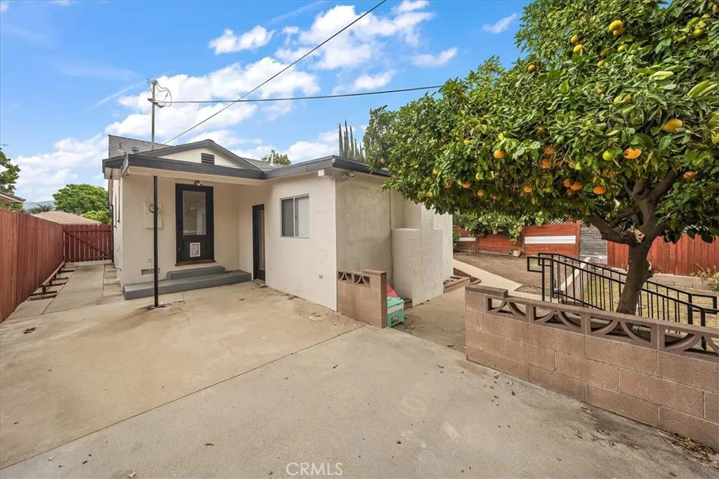 556 E. El Morado Court