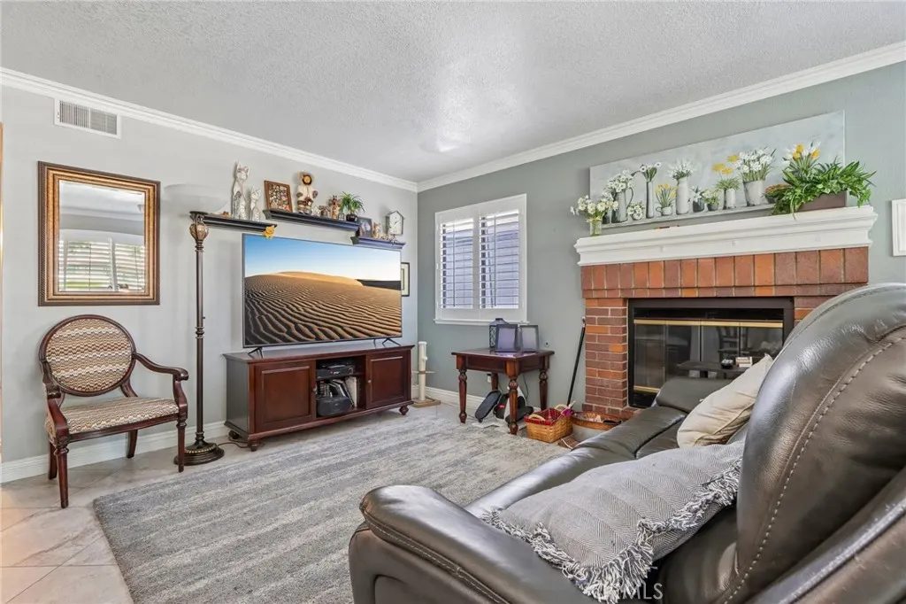 4914 Calle El Toro