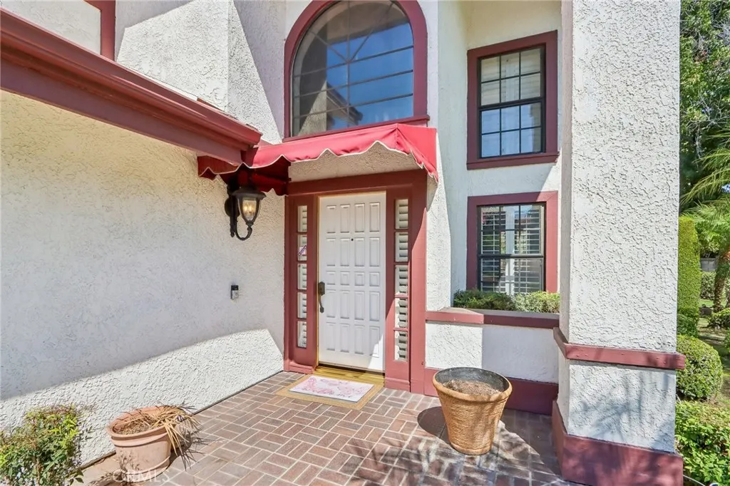 4914 Calle El Toro